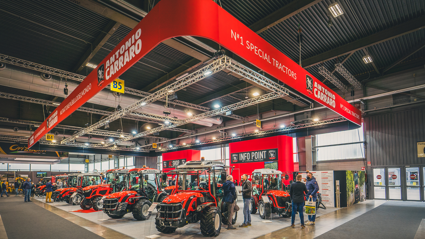 Antonio Carraro Booth