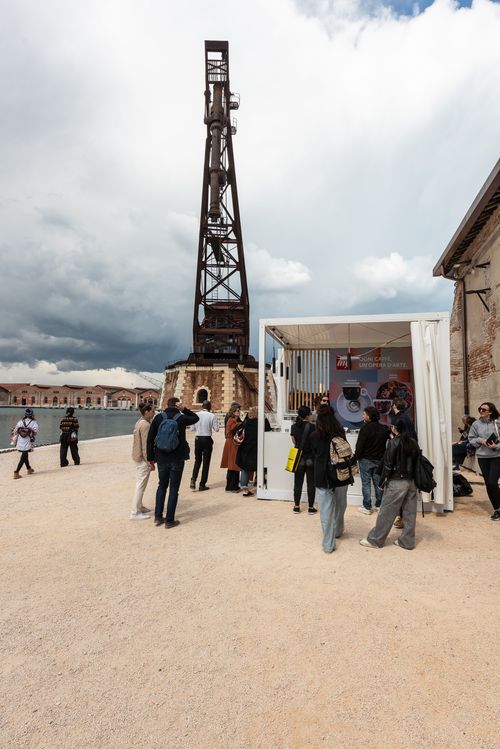 BiennaleVenezia2024doc_0106.jpg