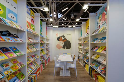 ChildrenBookFairs_042025_sel_0016.JPG