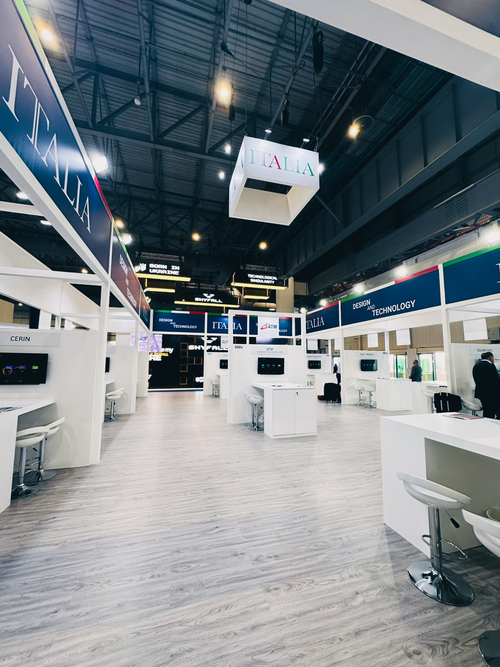 ICE_AIRSHOW DUBAI_3.jpg